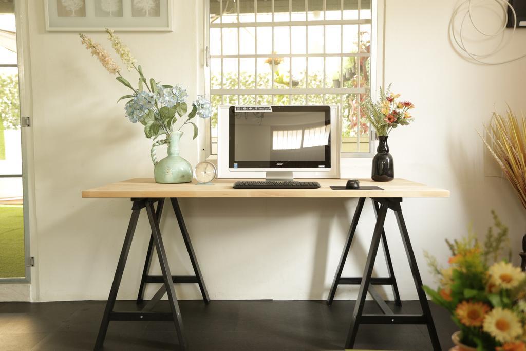 Tiger Lily Hostel 방콕 외부 사진