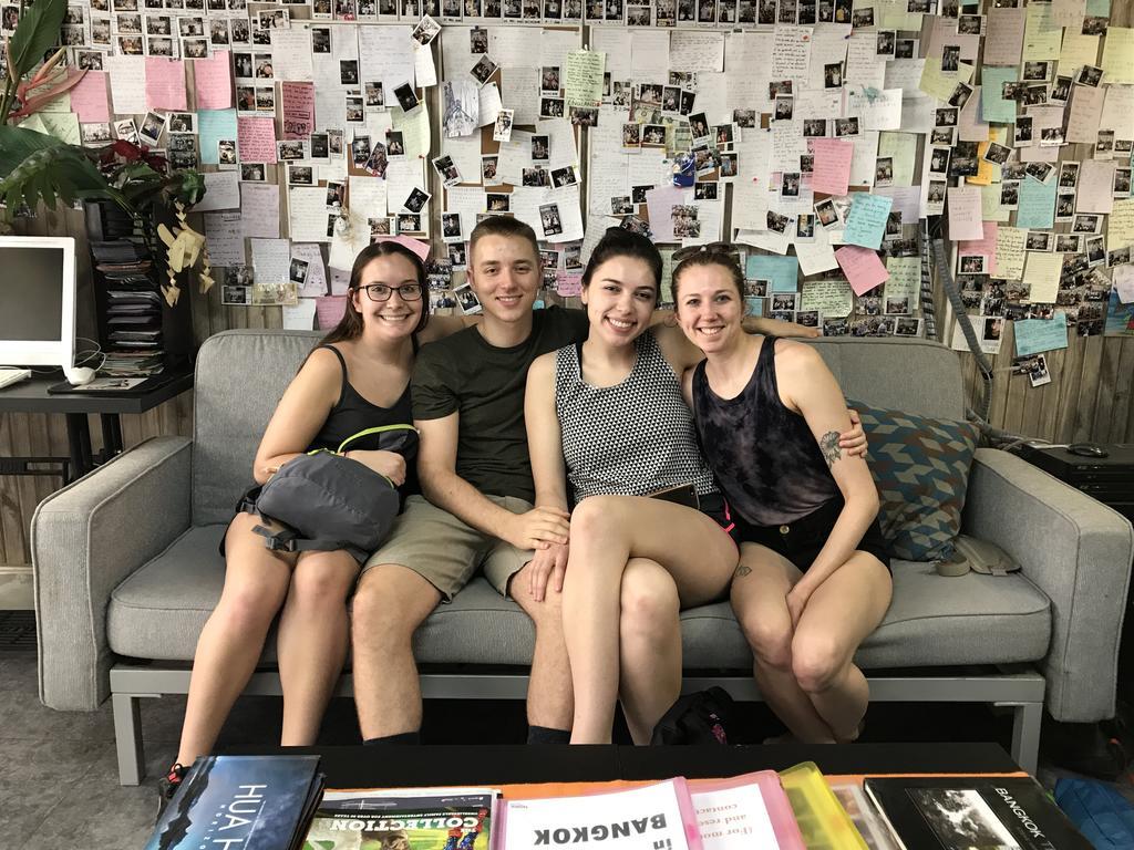 Tiger Lily Hostel 방콕 외부 사진